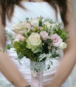 Bridal bouquet rustic sparkle (rose, group rose, liziantus, wax, pastel pink, cream)