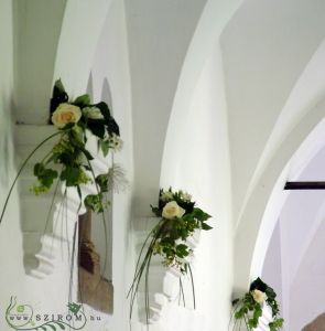 pillar flower decoration, Vajdahunyad castle, wedding