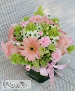 Centerpiece with ornithogalums, carnations, roses, grberas, pink, wedding