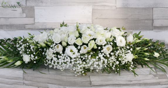 Main table centerpiece of lisianthus and baby's breath (white), wedding