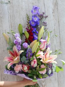 Pink-purple tal bouquet with lilies  (13 szál)