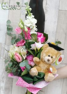 Graduierung Blumenstrauß für Mädchen, mit Teddy (7 Stiele)