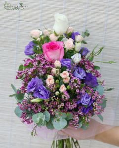 Spray flowers in tall bouquet