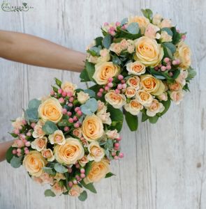 bridal bouquet (roses, spray roses, hypericum, peach) 1 pc