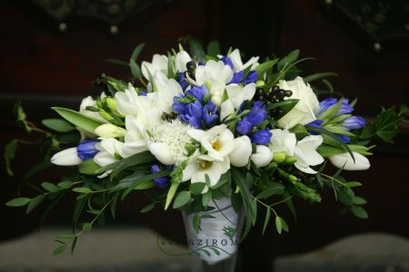bridal bouquet (rose, freesia, entianthus,blue, white)