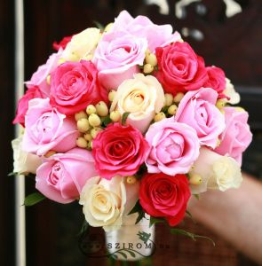 bridal bouquet (rose, hypericum, pink, cream)