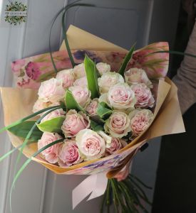 Rózsaszín rózsák (23 szál)