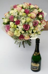 40 Stiele von pastell Blumen mit Sekt