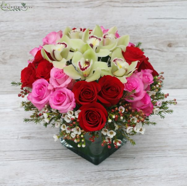 Főasztaldísz (orchidea, rózsa, wax, rózsaszín, vörös, zöld ), esküvő
