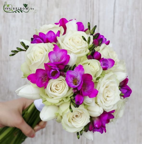 Menyasszonyi csokor (rózsa, frézia, tulipán, fehér, ciklámen, rózsaszín)