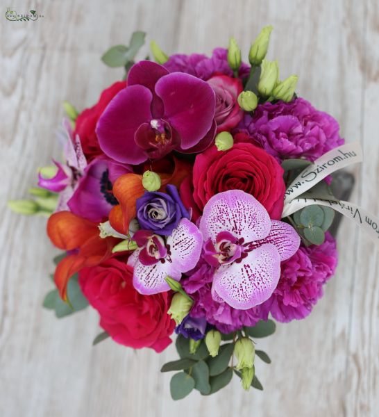 Menyasszonyi csokor (rózsa, szegfű, kála, orchidea, liziantus, anemone, rózsaszín, lila, narancssárga)