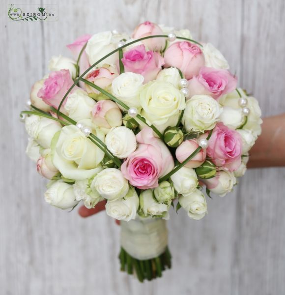 Menyasszonyi csokor (rózsa, bokros rózsa, fehér, rózsaszín)
