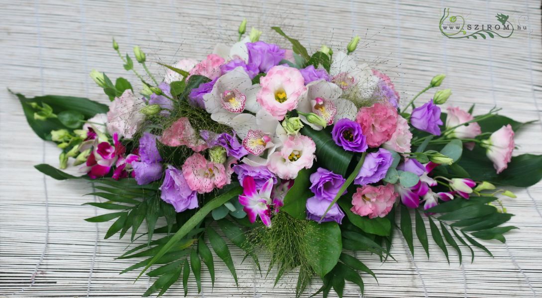 Főasztaldísz (orchideák, liziantusz, lila, rózsaszín ), esküvő