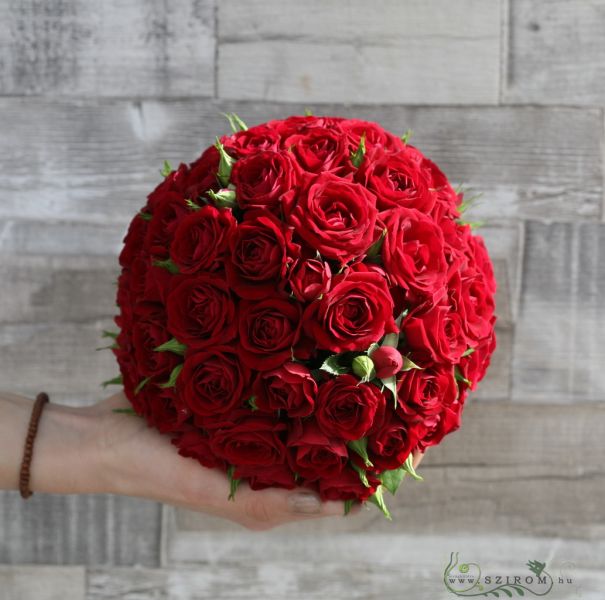 Menyasszonyi csokor mini rózsákból (vörös)