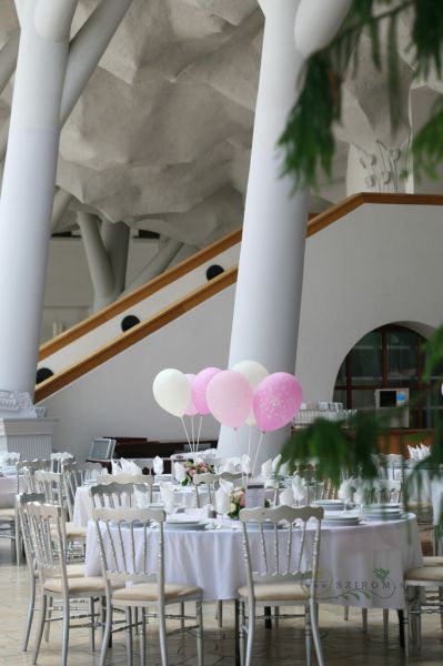 Lufis asztaldísz , Pázmány Egyetem, Makovecz kupola, (rózsaszín, fehér), esküvő