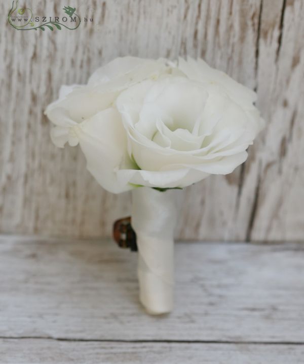 Boutonniere of lisianthus (white)