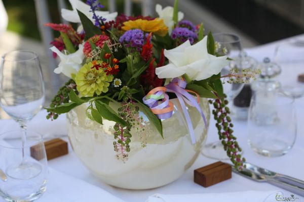 Meadow wildflowers centerpieces wiith dahlias and gladiolus Émile restaurant Budapest