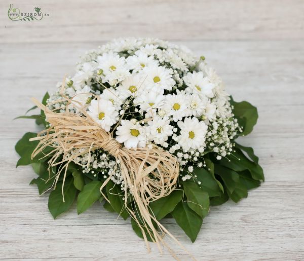 hemispherical car flower arrangement (white, chrysanthemum)