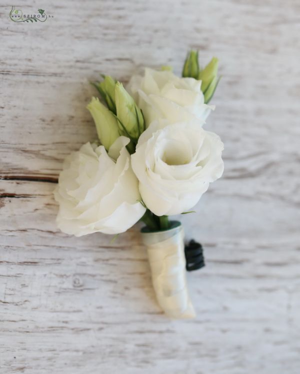 hair flowers (white lisianthus)