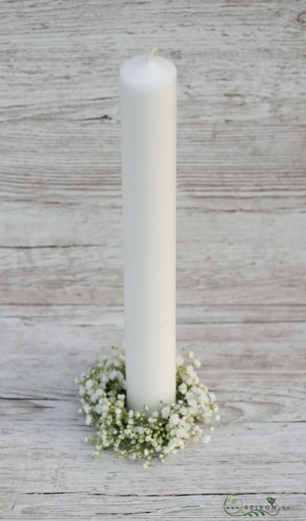 Babybreath wreath around candle