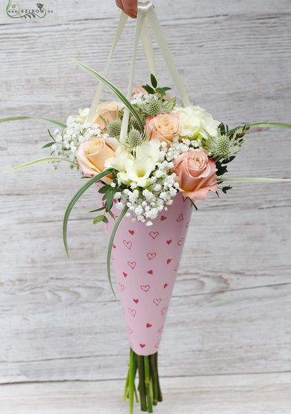 Hanging bouquet holder with peach rose bouquet (17 stems)