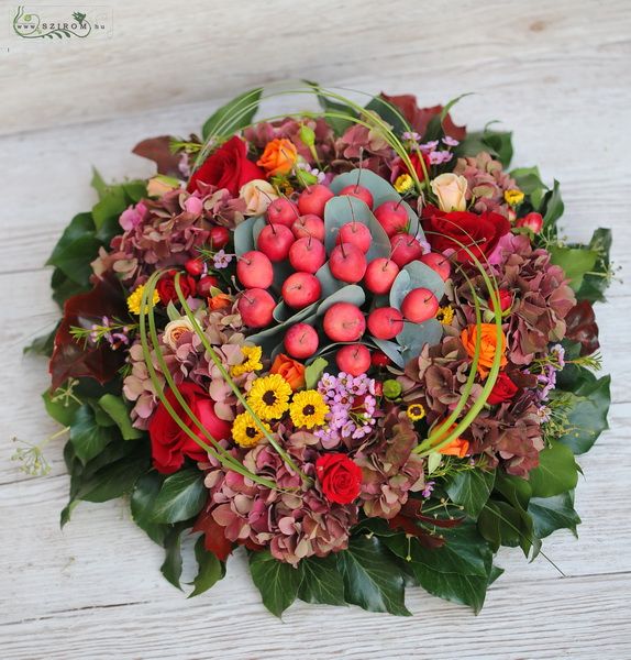 Autumn centerpiece with mini apples