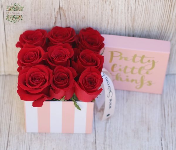 9 red roses in square box