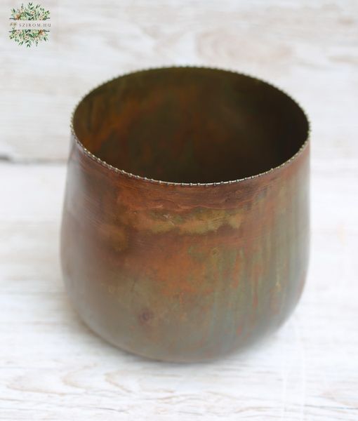 bronze pot made of metal (16 x 16.5 17.5 cm)
