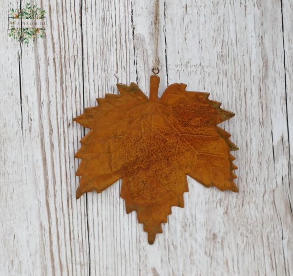 Rusty metal wood leaf