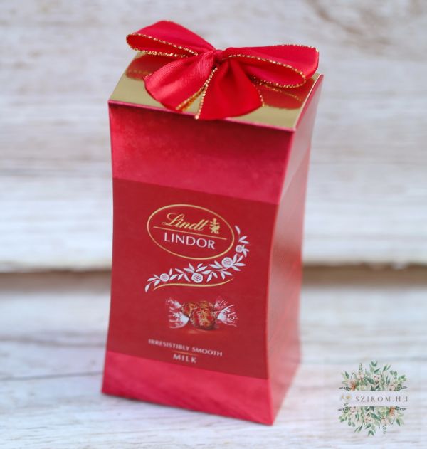 small Lindt Lindor surprise (milkchocolate, 75g) 