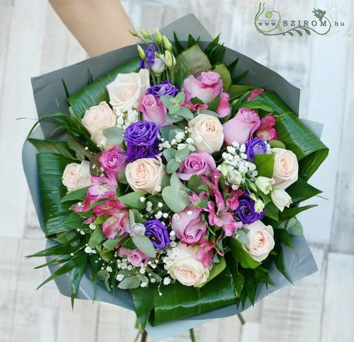 elegáns rózsaszín lila csokor rózsából, inkaliliomból, liziantuszból (27 szál)