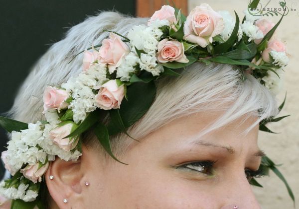 hair wreath made of spray roses and limonium (pink, white)