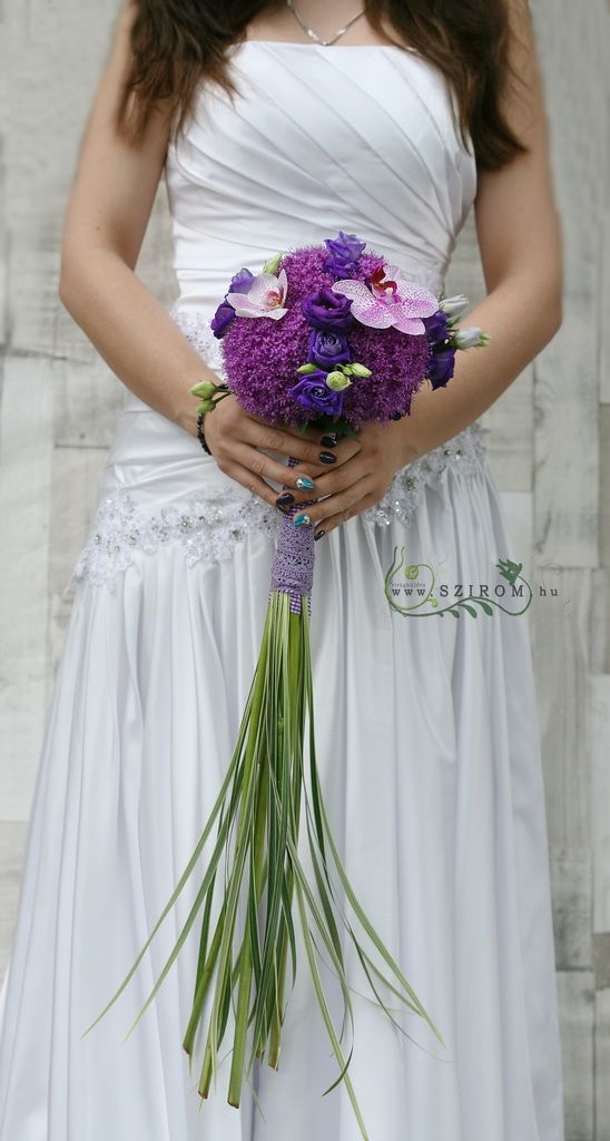 Bridal bouquet dumplings with tail (allium, phalaenopsis orchid, liziantus, purple, pink)
