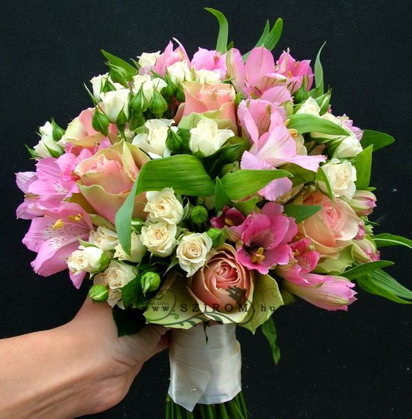 Bridal bouquet with roses, spray roses, alstromeries (pink, white)