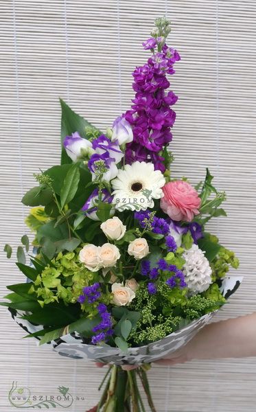 Graduation bouquet (11 stems)