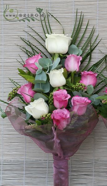 Purple white roses in tall bouquet (10 stems)