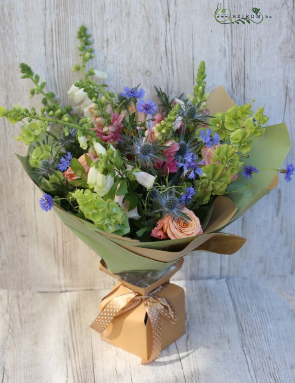 Bouquet with wild flowers (28 stems)