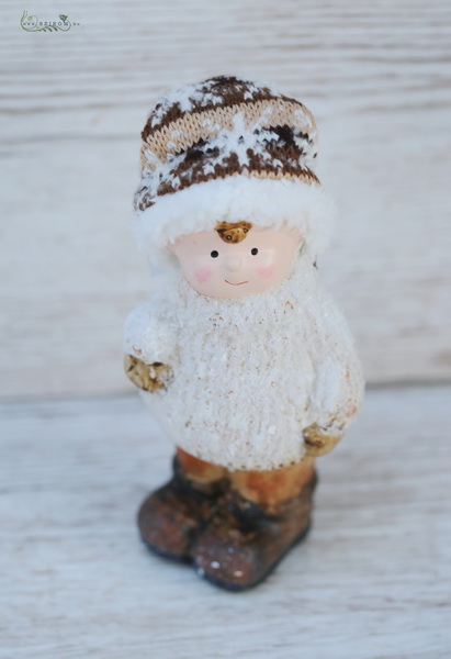 flower delivery Budapest - Boy figure in knitted cap (23 cm)