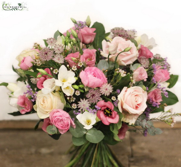 flower delivery Budapest - Big pastel pink bouquet (38 stems)