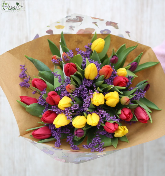 flower delivery Budapest - Tulip bouquet with salt flower, 35 stems