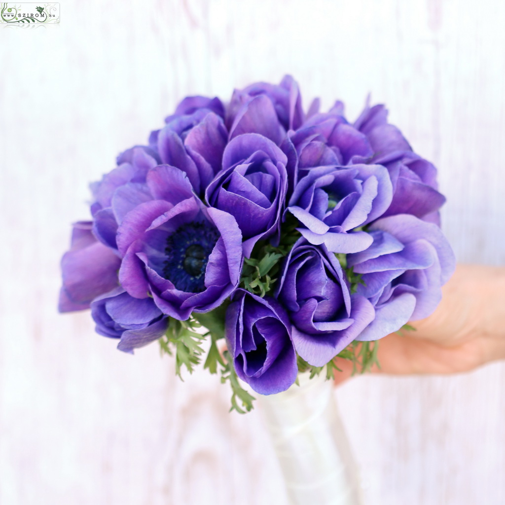 Bridal bouquet (anemone, blue)