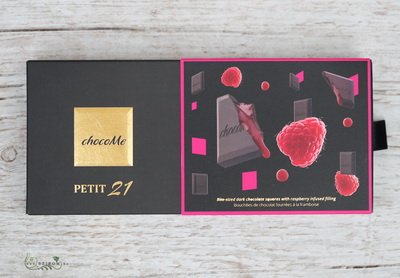 flower delivery Budapest - chocoMe Dark chocolate dessert with raspberry filling (110g)
