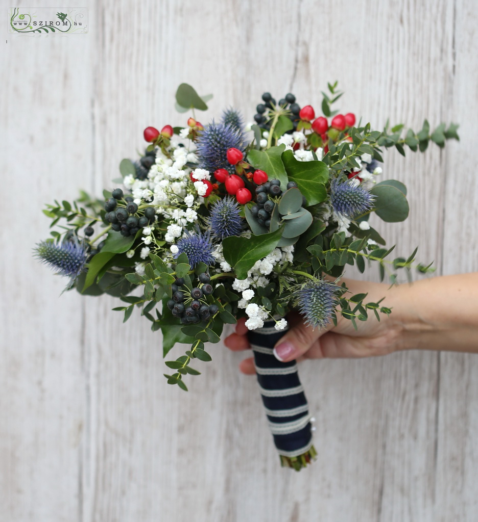 bridal bouquet (eryngium, hypericum, ivy, blue, mixed)