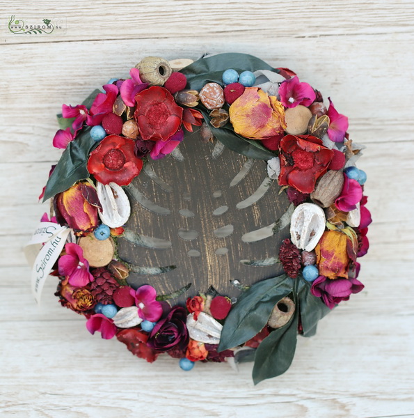 flower delivery Budapest - Door wreath with metallic palm leaf