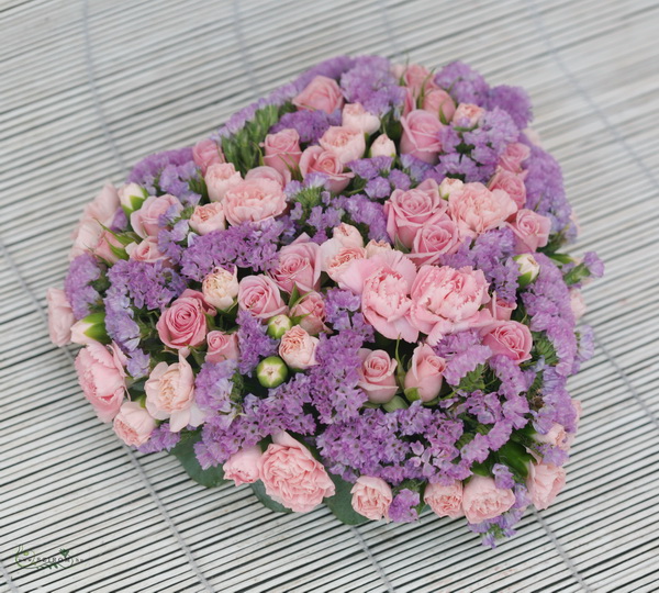 flower delivery Budapest - small heart shaped decoration made of pink and purple flowers (20cm)