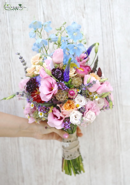 flower delivery Budapest - Rustic  bouquet with wildflowers