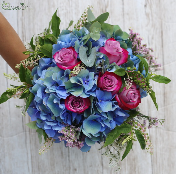 flower delivery Budapest - purple-blue bouqet with hydrangea (17 st)