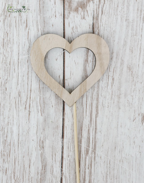 flower delivery Budapest - wooden heart on stick 