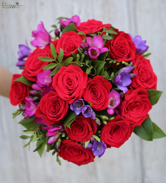 flower delivery Budapest - bouquet of red roses and colorfull freesias (25 stems)