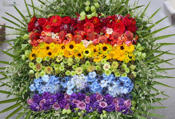 Blumenlieferung nach Budapest - Regenbogen Kranz 1m